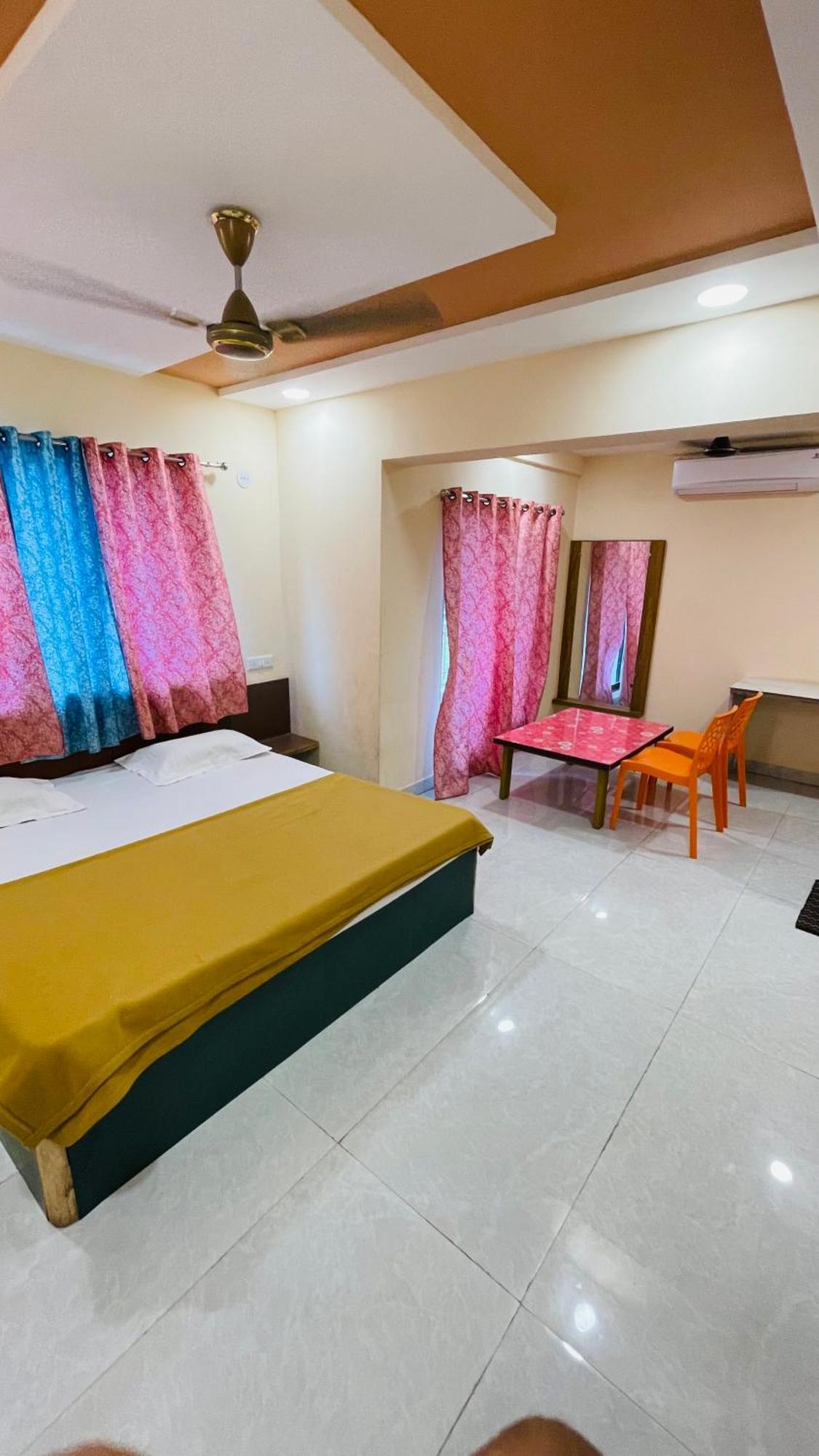 Devka House Hotel Daman Bagian luar foto