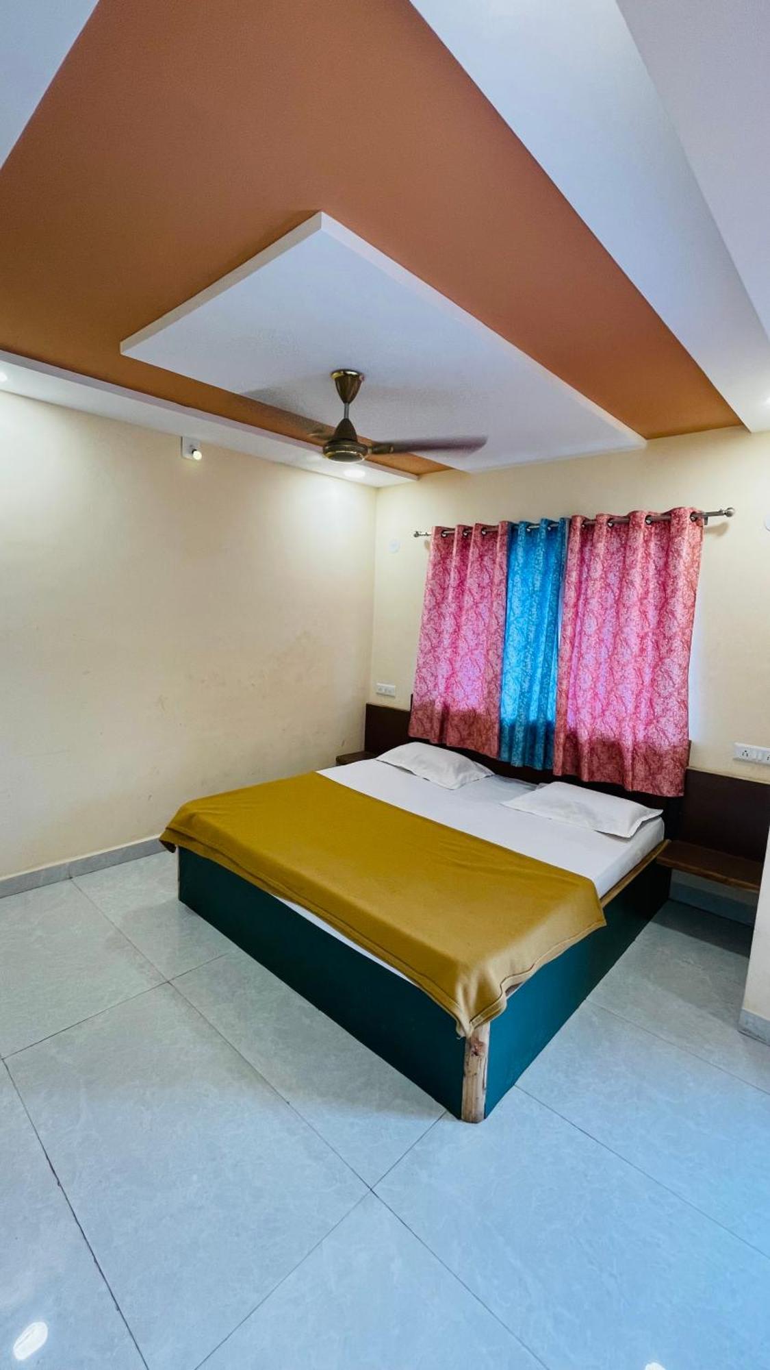 Devka House Hotel Daman Bagian luar foto