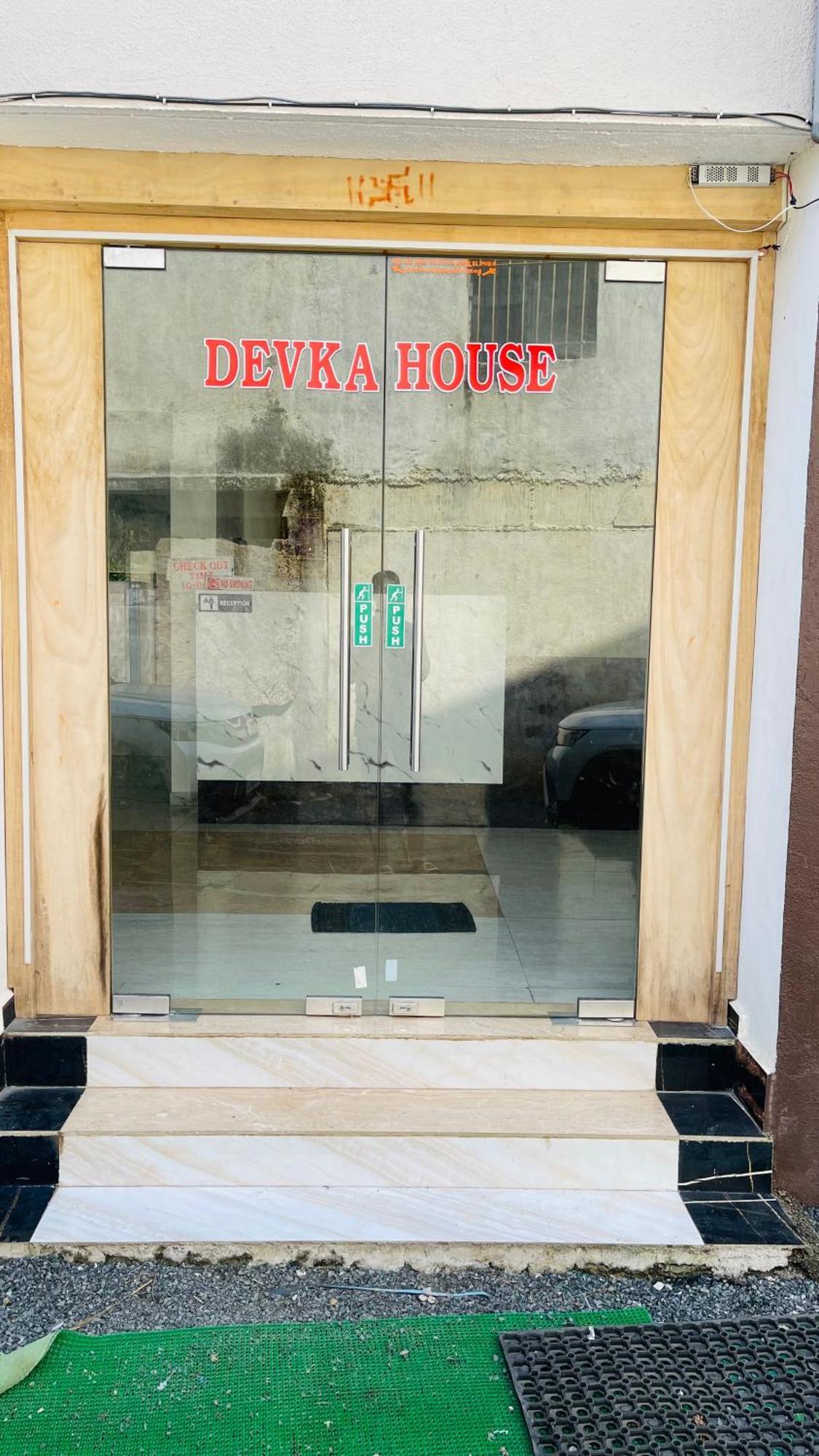 Devka House Hotel Daman Bagian luar foto