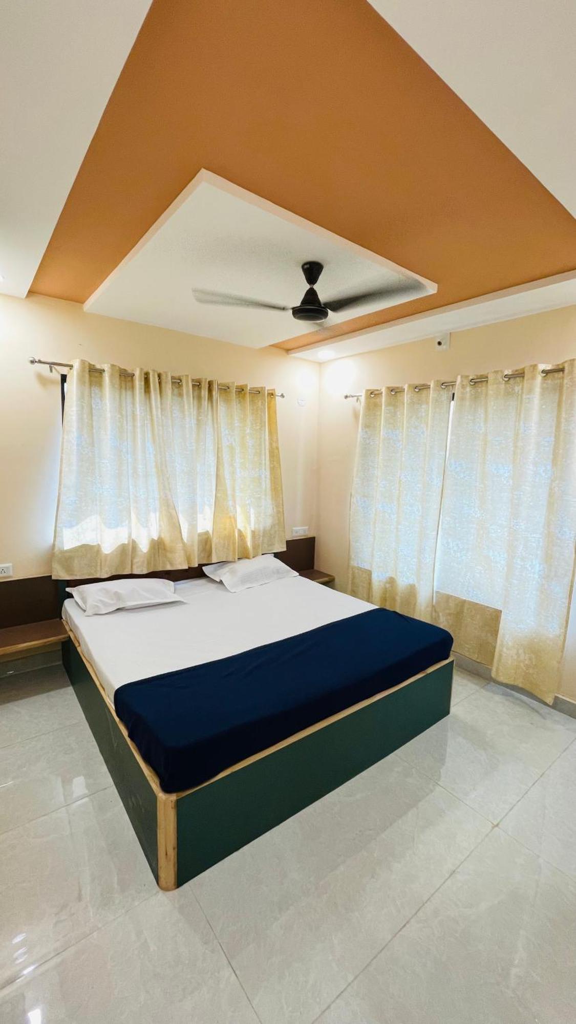 Devka House Hotel Daman Bagian luar foto