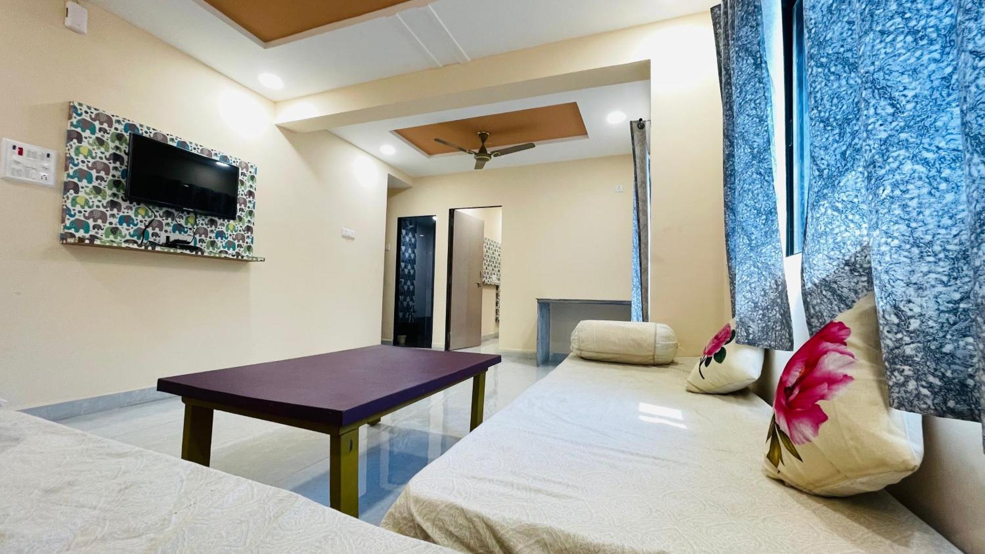 Devka House Hotel Daman Bagian luar foto